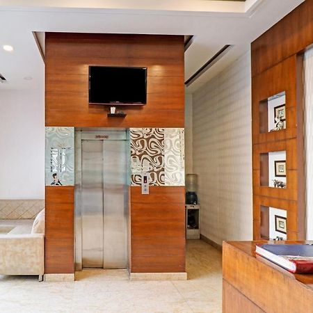 Airport Hotel Goodluck Ню Делхи Екстериор снимка