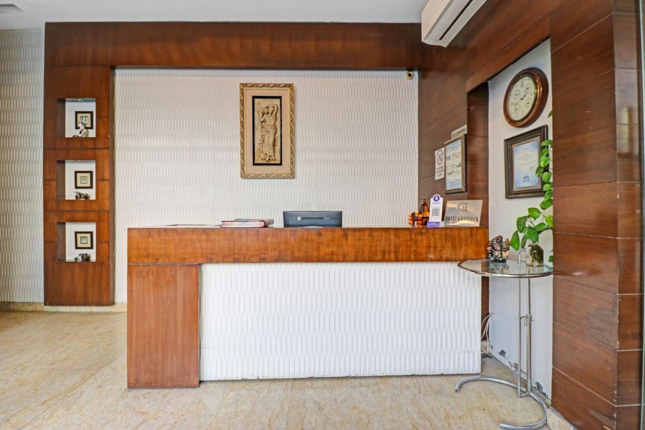 Airport Hotel Goodluck Ню Делхи Екстериор снимка