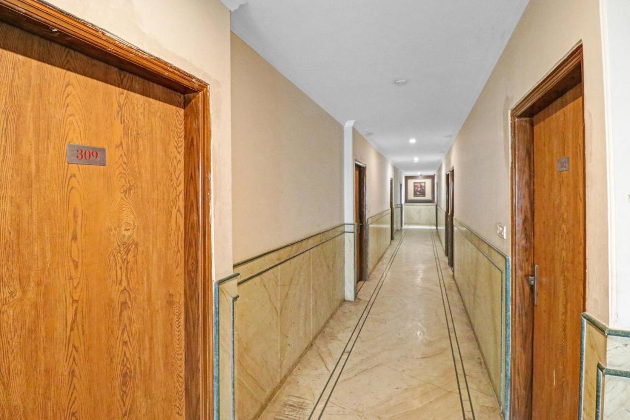 Airport Hotel Goodluck Ню Делхи Екстериор снимка