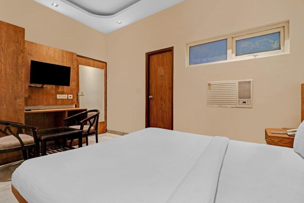 Airport Hotel Goodluck Ню Делхи Екстериор снимка