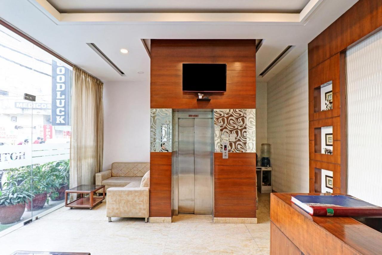 Airport Hotel Goodluck Ню Делхи Екстериор снимка