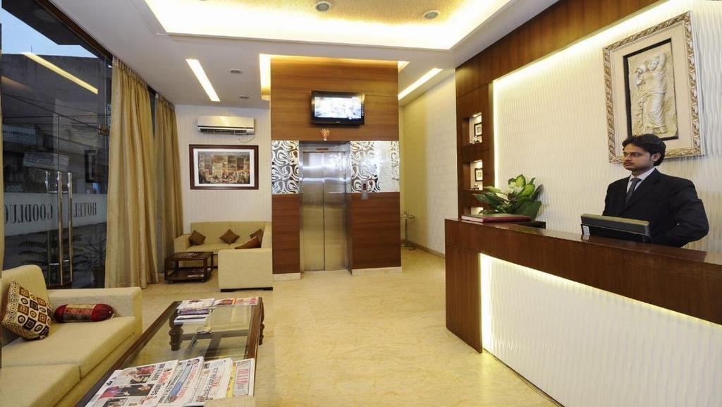 Airport Hotel Goodluck Ню Делхи Екстериор снимка